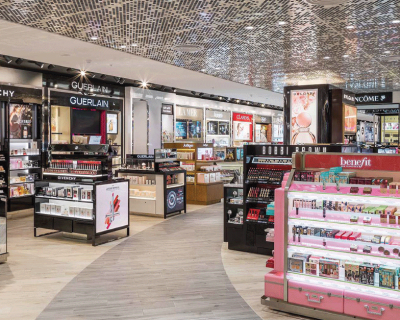 Perth Airport Duty Free fit-out using SAS 200 metal pan ceiling system